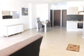 Bright apartment with sea view in Għajnsielem - 120 sqm